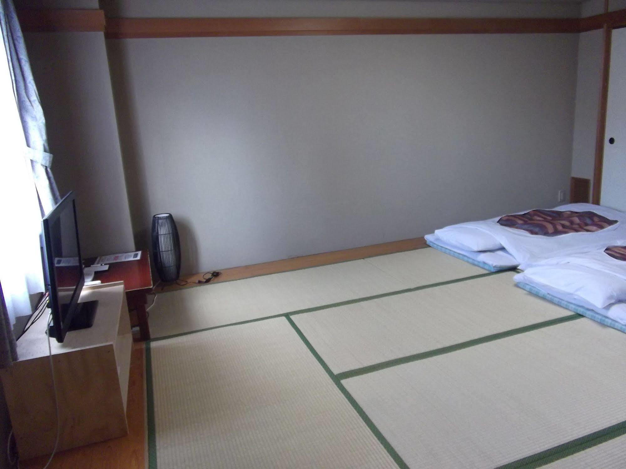 Ichikawa Grand Hotel Esterno foto